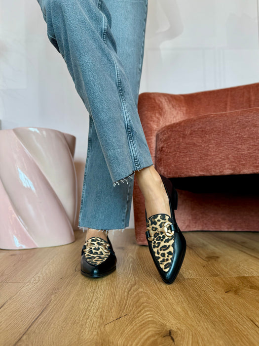 Ballerina a punta leopardata