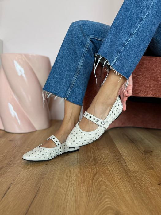 Ballerina borchie MT crema