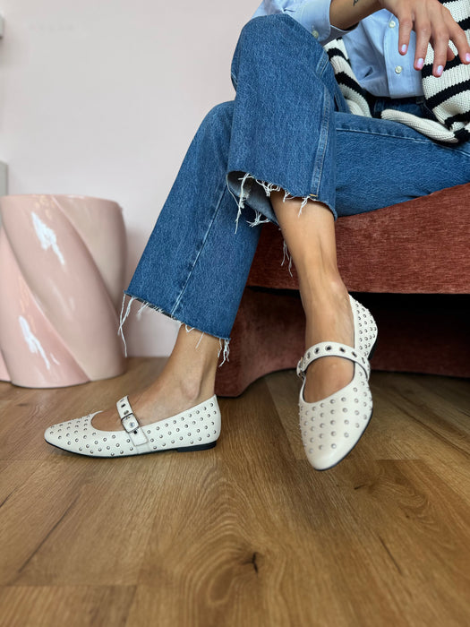 Ballerina borchie MT crema