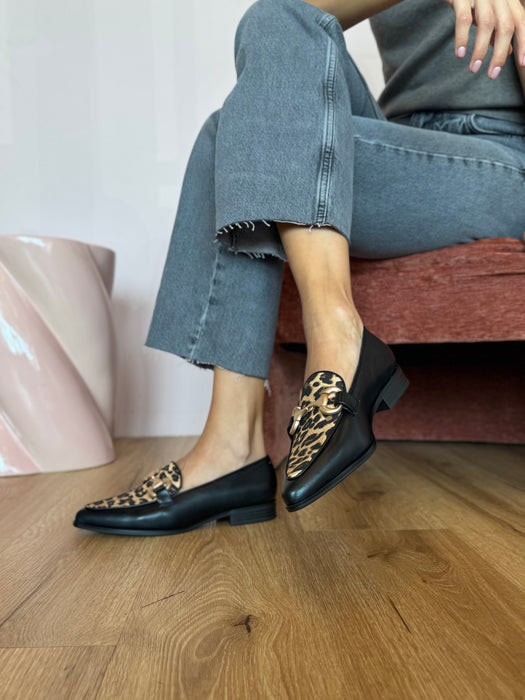 Ballerina a punta leopardata