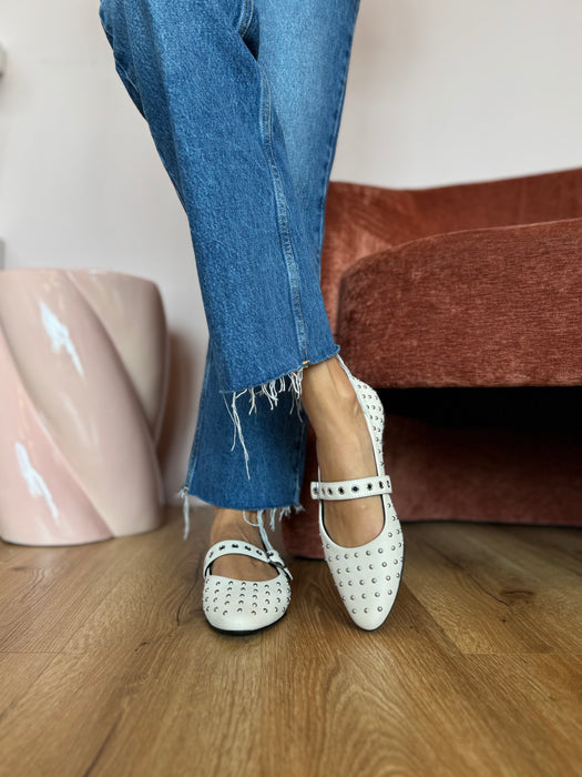 Ballerina borchie MT crema