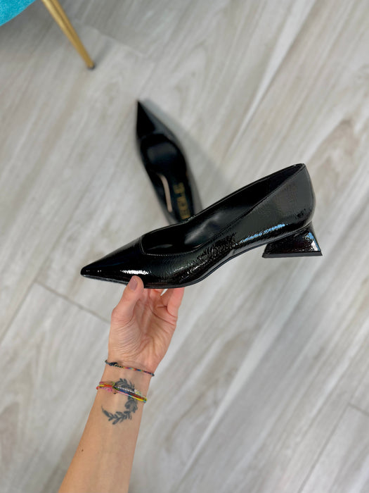 Decolletè EAGLE nera