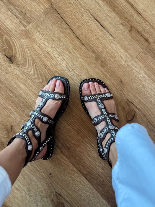 Sandalo marrone gladiatore