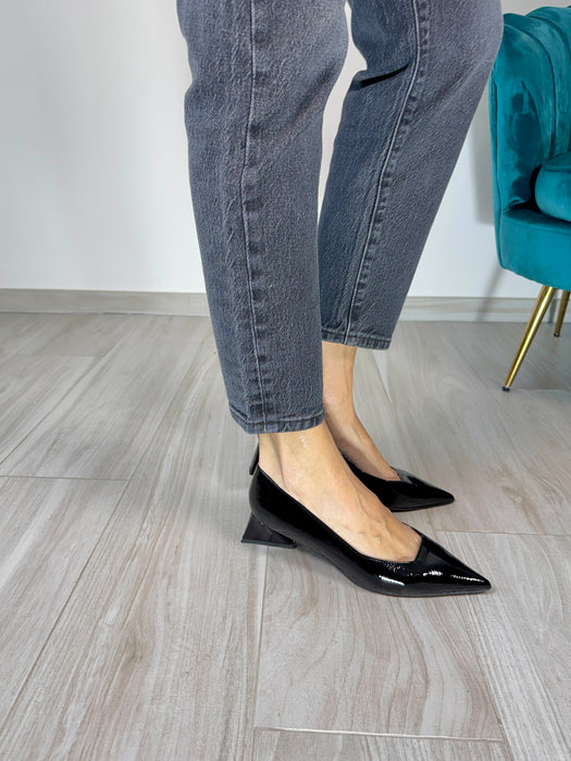 Decolletè EAGLE nera