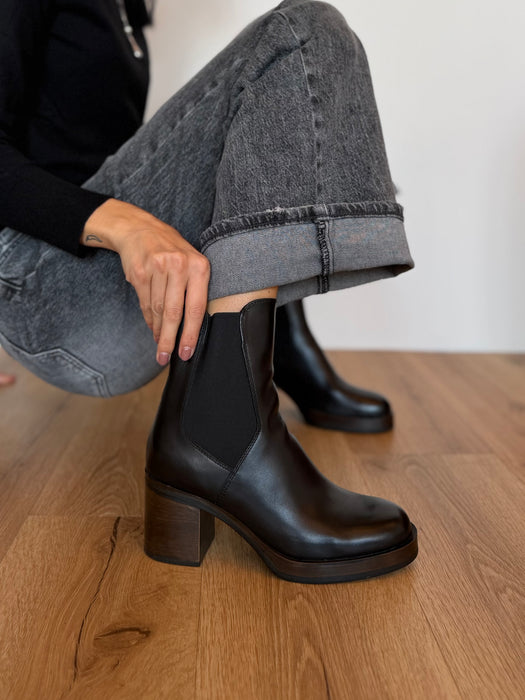 Chelsea boot DINA NERO
