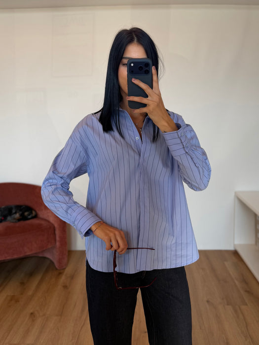 Camicia a righe azzurra