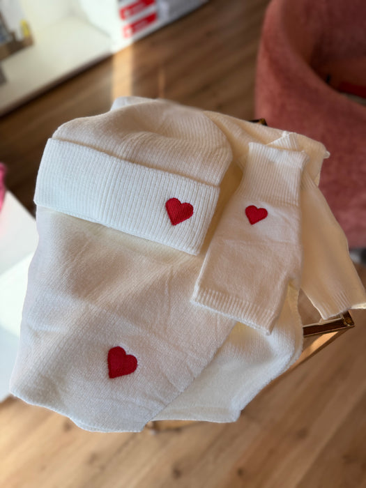 SET SCIARPA+BERRETTA+GUANTO CUORE