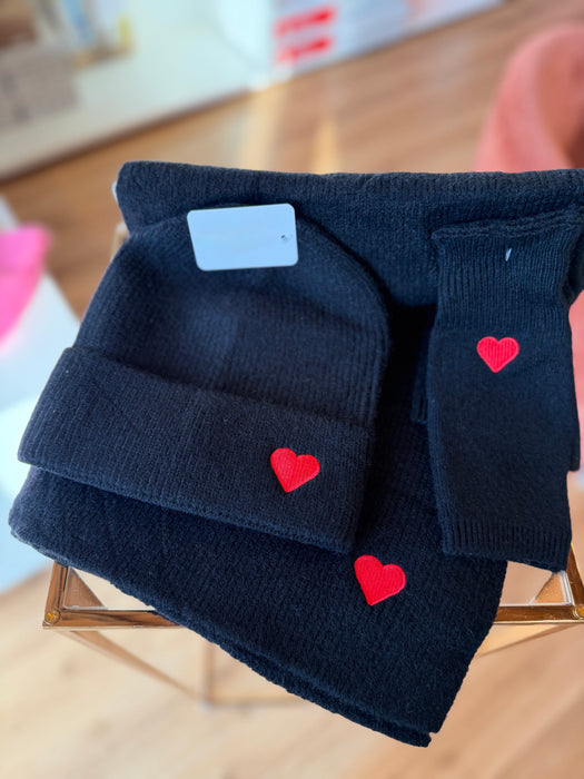 SET SCIARPA+BERRETTA+GUANTO CUORE