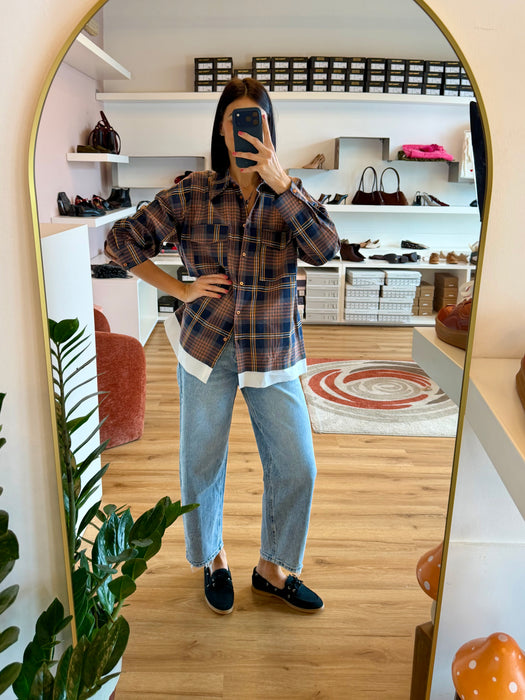 Camicia a quadri con fondo a contrasto