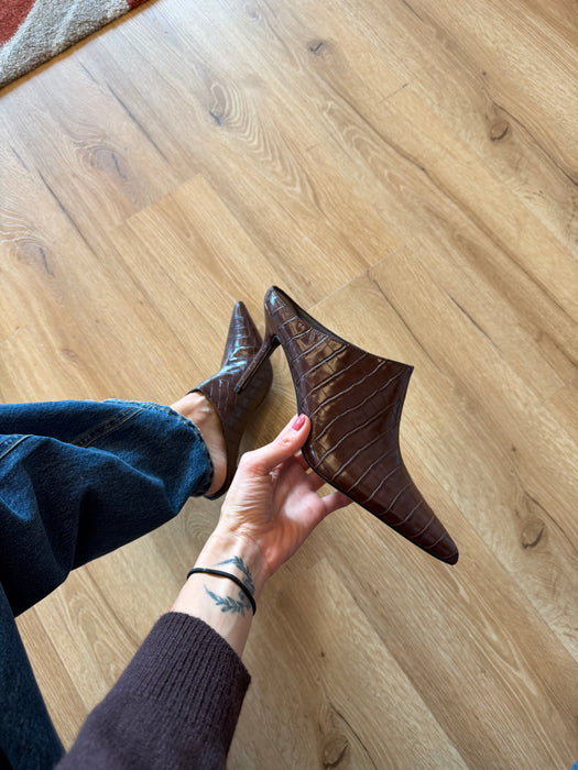 Mules coccodrillo MARRONE