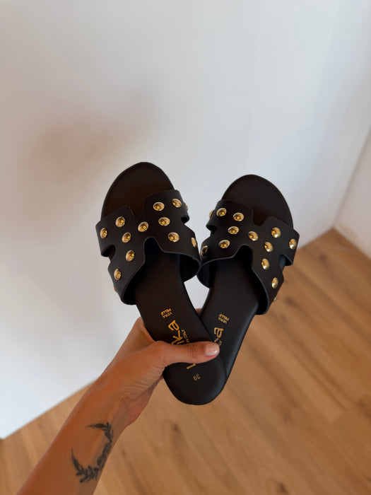 Ciabattina H borchie nera