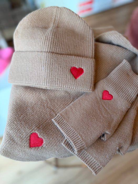 SET SCIARPA+BERRETTA+GUANTO CUORE