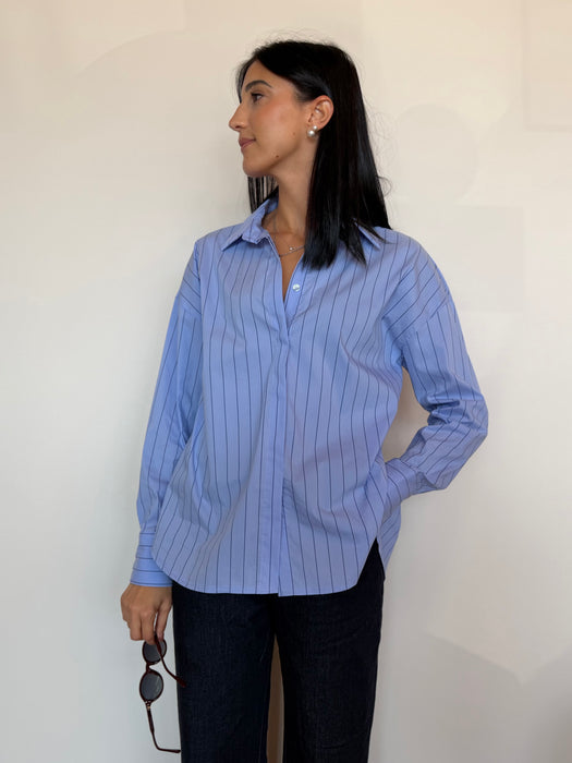 Camicia a righe azzurra