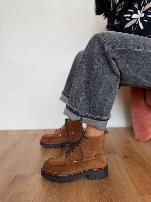 Stivaletto barca cognac