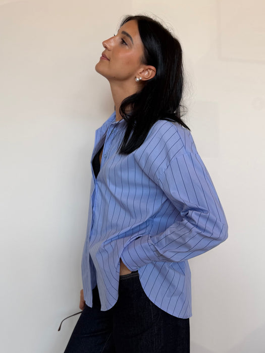 Camicia a righe azzurra