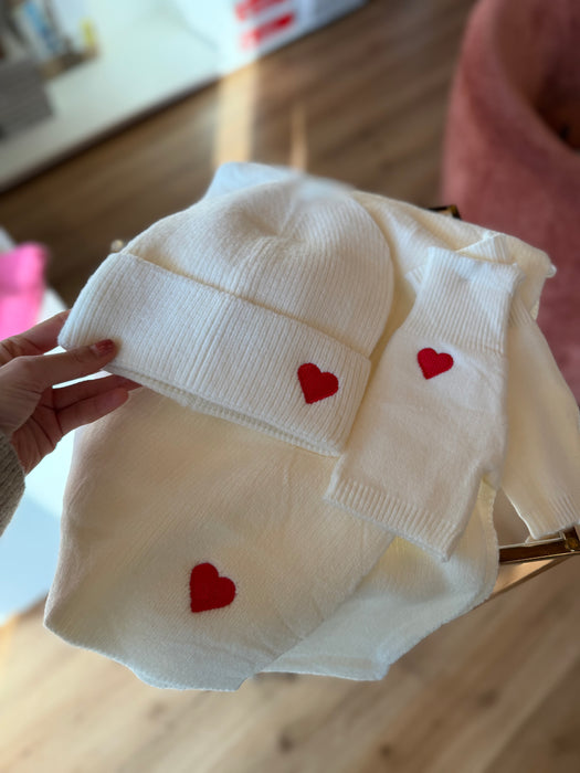 SET SCIARPA+BERRETTA+GUANTO CUORE