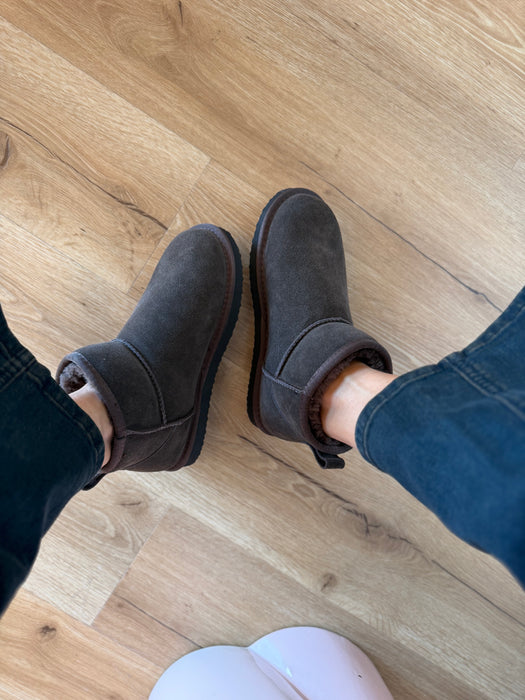 Stivaletto pelo MINI MARRONE